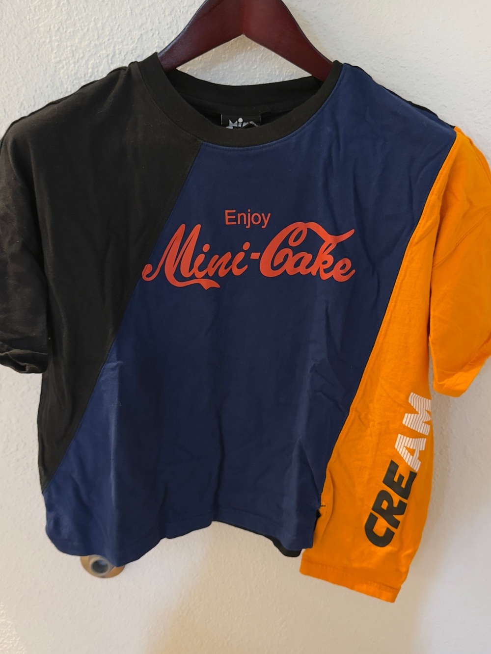 This top is a piece from the Hong Kong-based label
Mini Cream, founded in 2011.